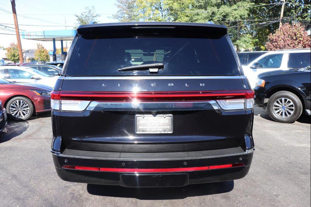 used 2024 Lincoln Navigator car, priced at $59,995