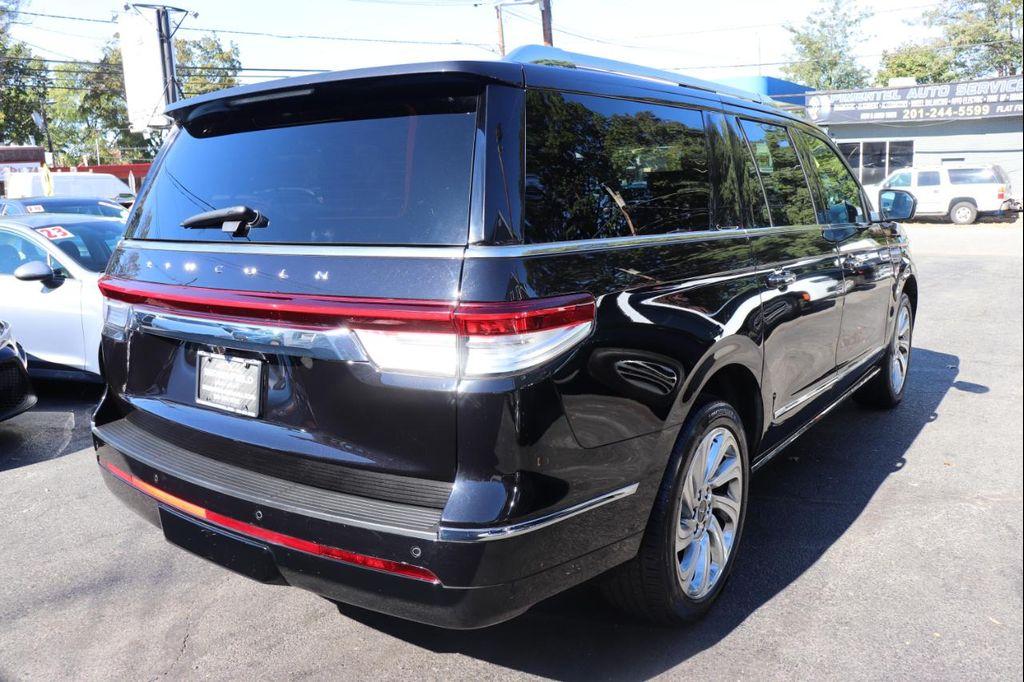 used 2024 Lincoln Navigator car, priced at $59,995