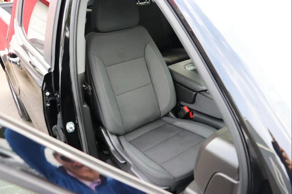 used 2025 Chevrolet Silverado 1500 car, priced at $37,995