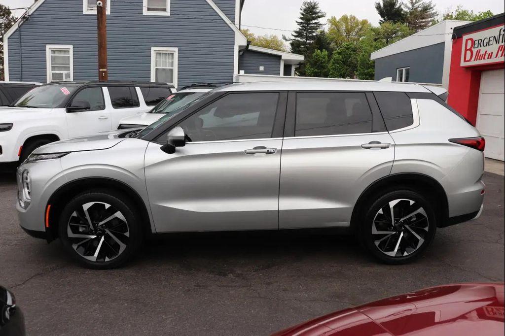 used 2024 Mitsubishi Outlander car, priced at $22,995