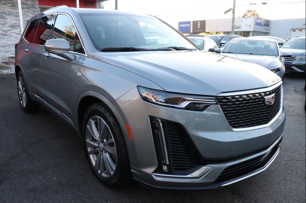 used 2023 Cadillac XT6 car, priced at $29,995