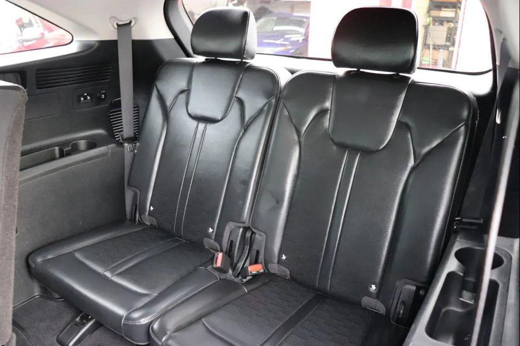 used 2024 Kia Sorento car, priced at $25,995