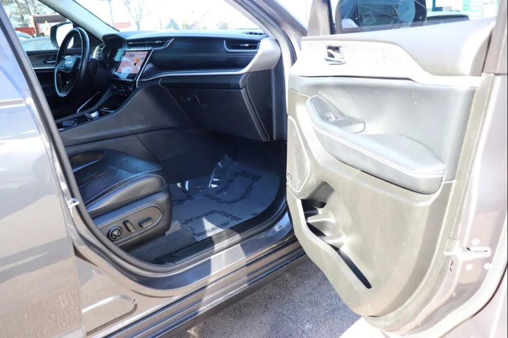 used 2022 Jeep Grand Cherokee L car, priced at $28,495