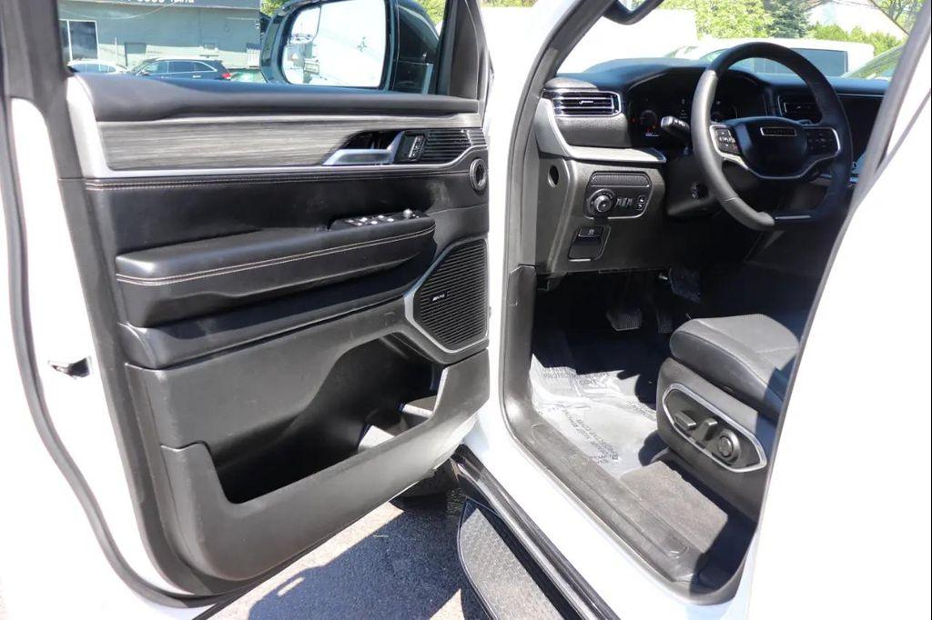 used 2024 Jeep Wagoneer L car, priced at $38,495