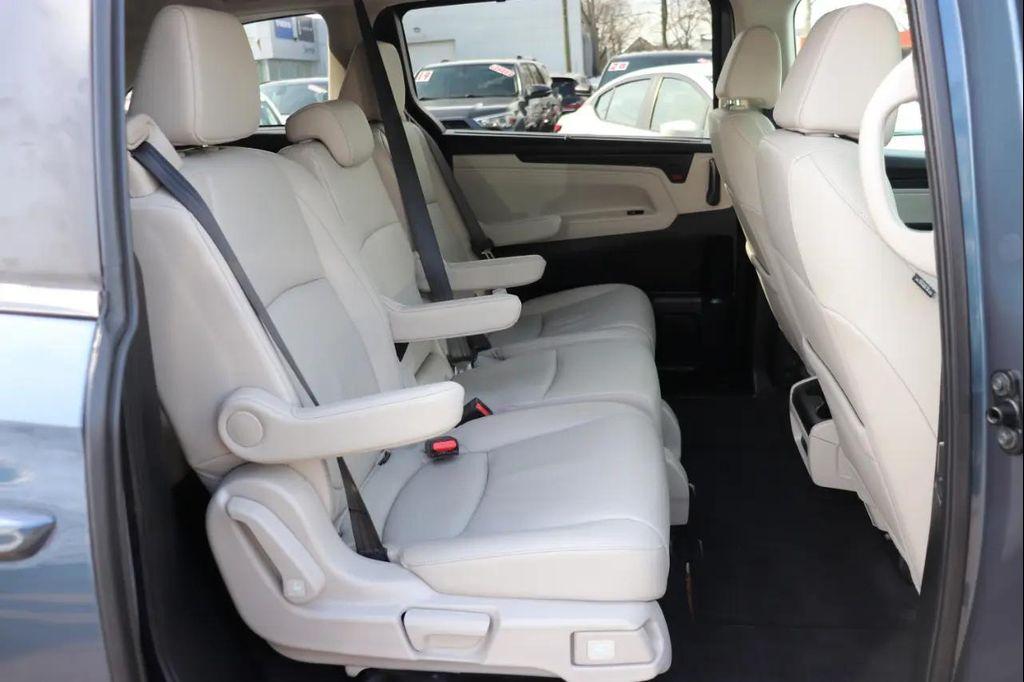 used 2025 Honda Odyssey car, priced at $37,995