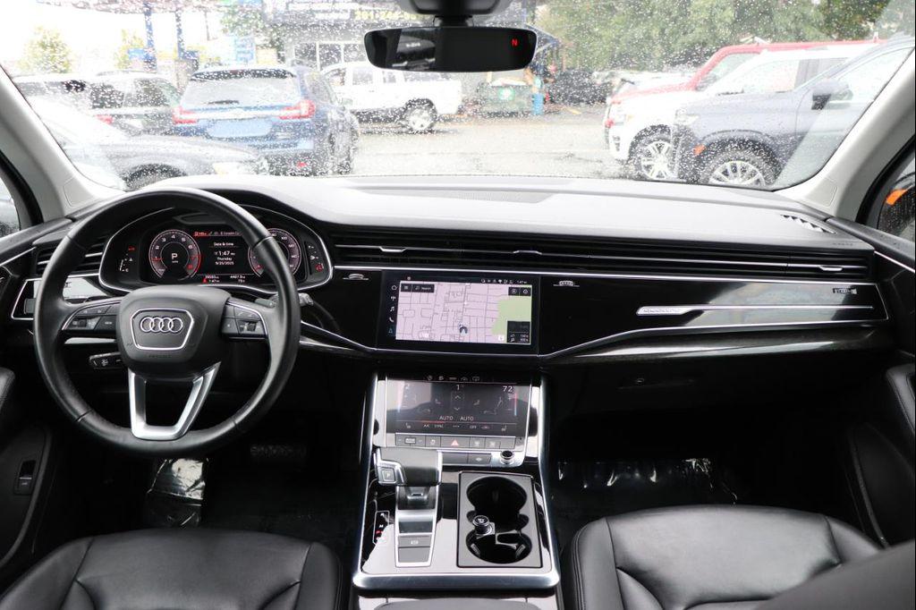 used 2024 Audi Q7 car, priced at $35,995