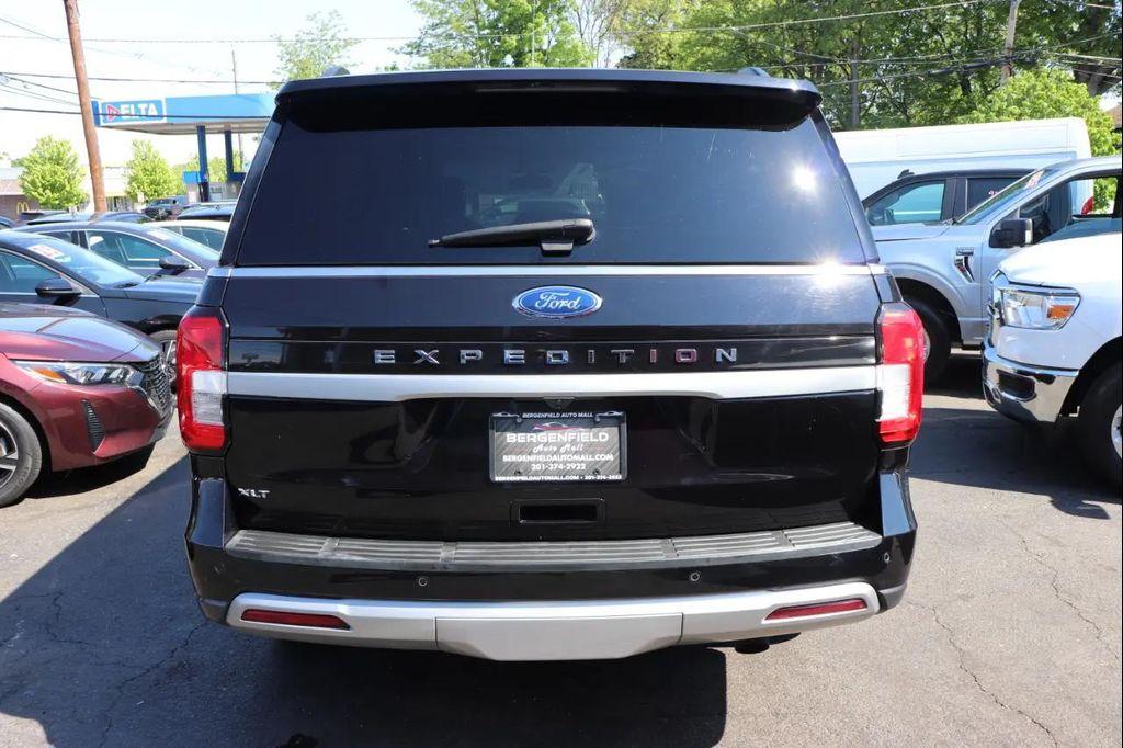 used 2024 Ford Expedition car, priced at $41,995