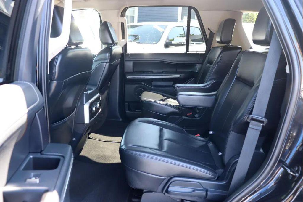 used 2024 Ford Expedition car, priced at $41,995