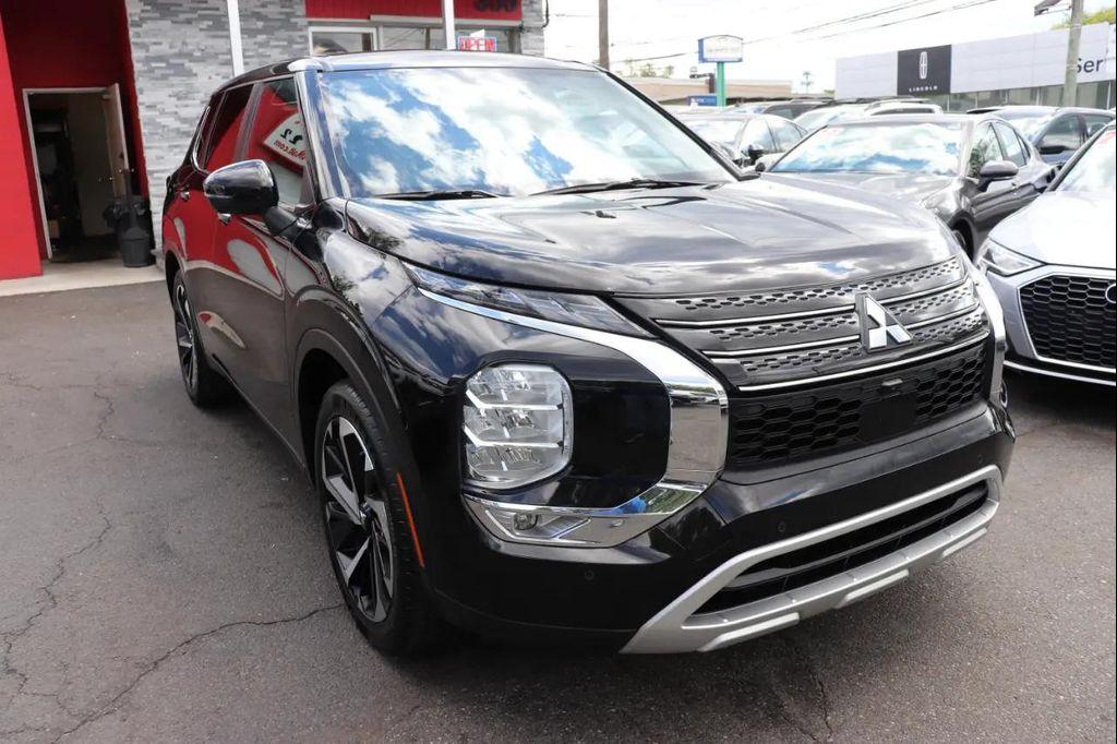 used 2024 Mitsubishi Outlander car, priced at $23,495