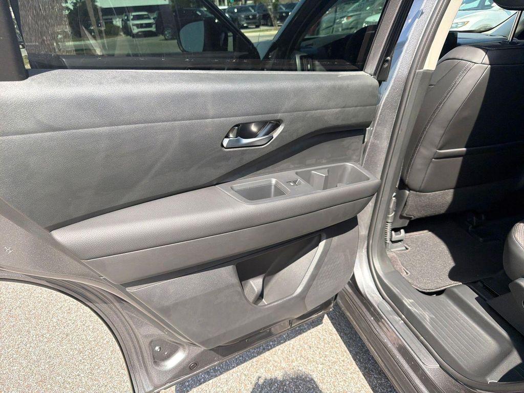 new 2026 Nissan Pathfinder car, priced at $46,744