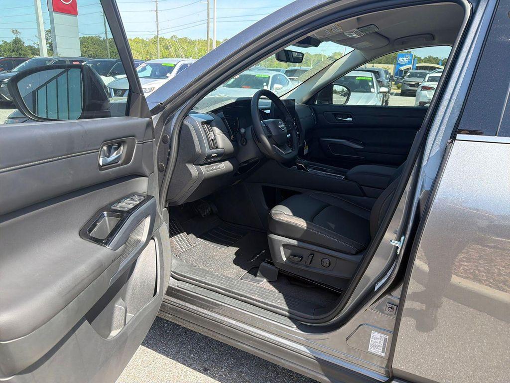 new 2026 Nissan Pathfinder car, priced at $46,744
