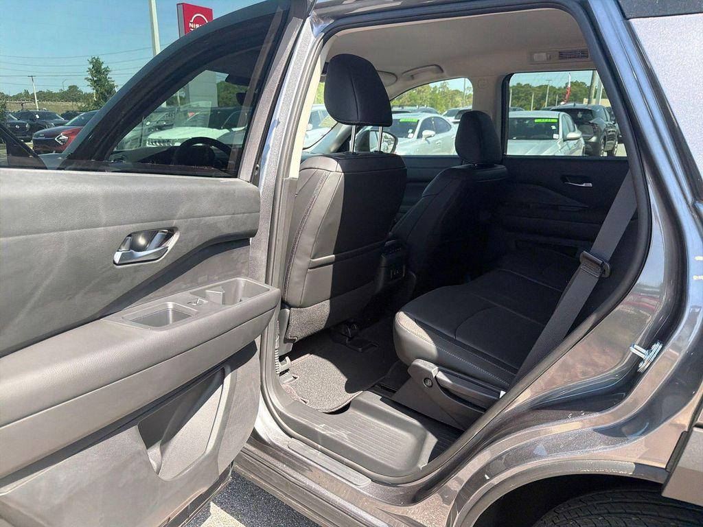 new 2026 Nissan Pathfinder car, priced at $46,744