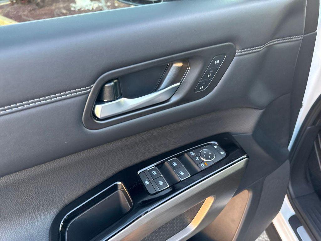 new 2025 Nissan Pathfinder car, priced at $50,035