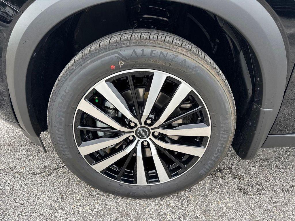 new 2025 Nissan Pathfinder car, priced at $48,754