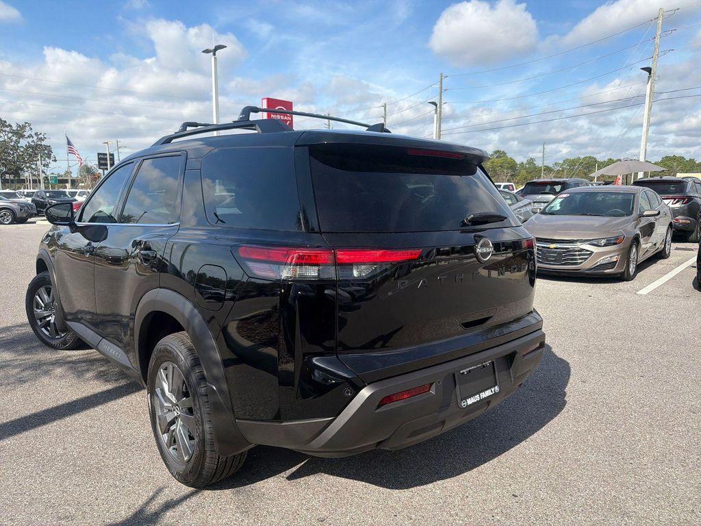 new 2025 Nissan Pathfinder car, priced at $40,111