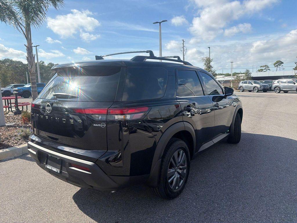 new 2025 Nissan Pathfinder car, priced at $40,111
