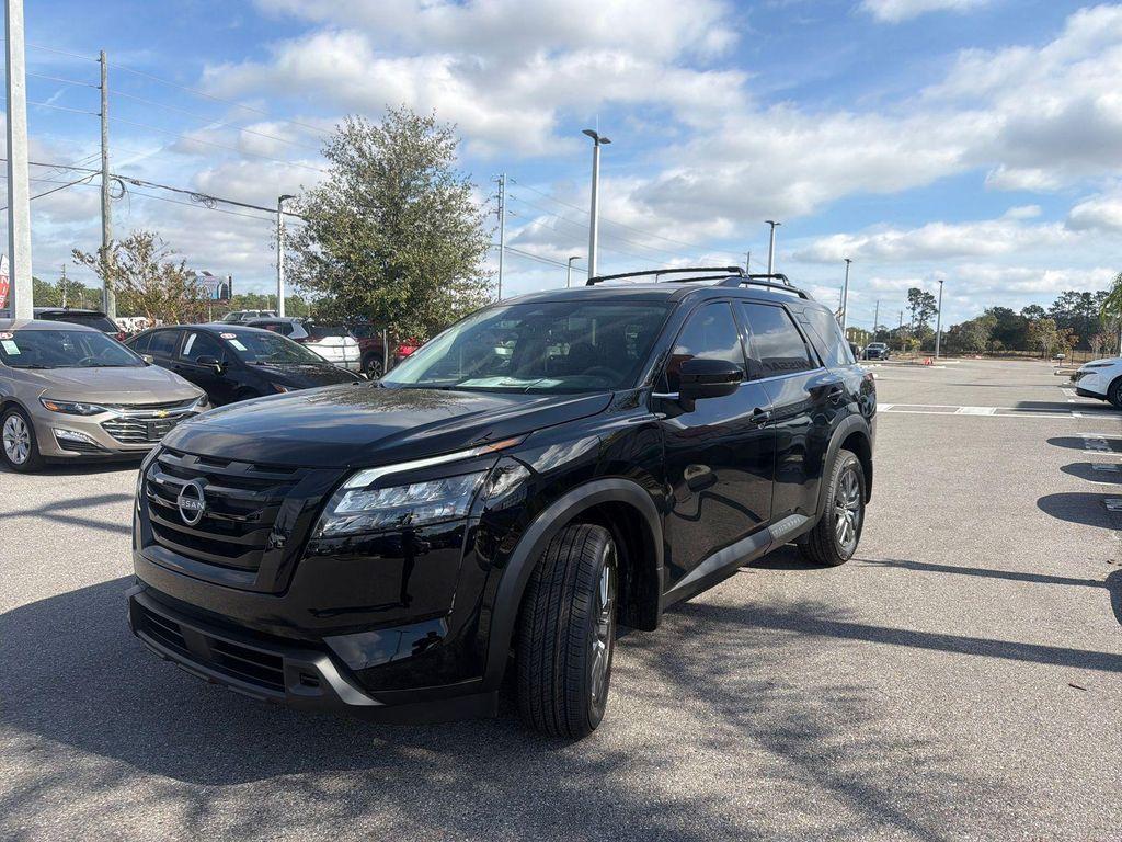 new 2025 Nissan Pathfinder car, priced at $40,111