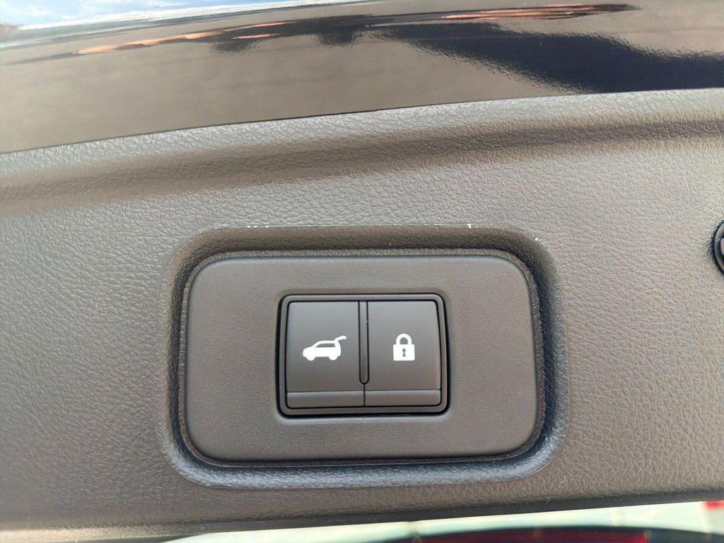 new 2025 Nissan Pathfinder car, priced at $40,111