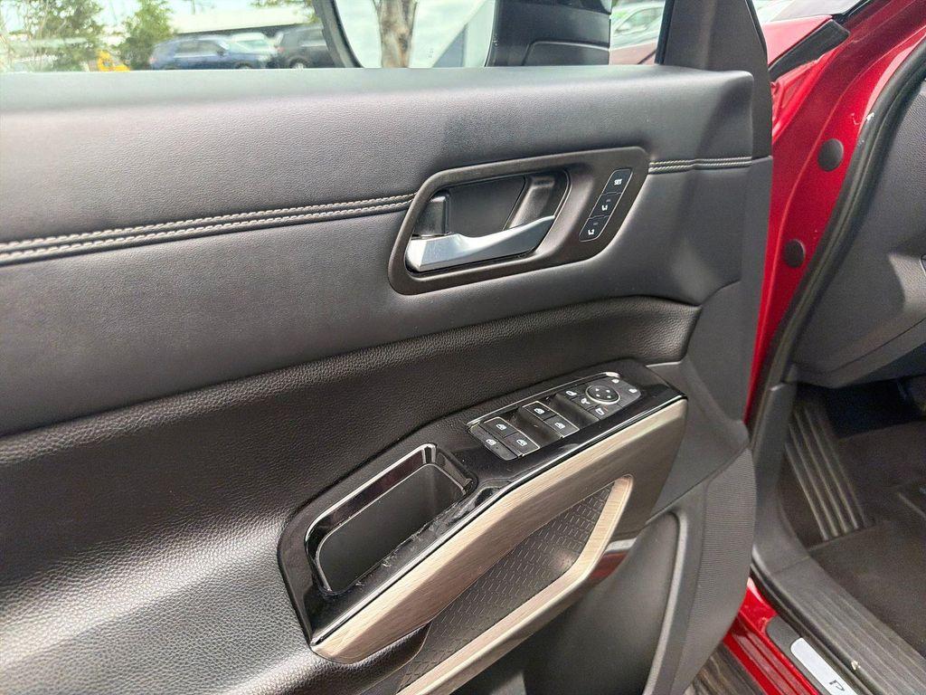 used 2022 Nissan Pathfinder car, priced at $25,563
