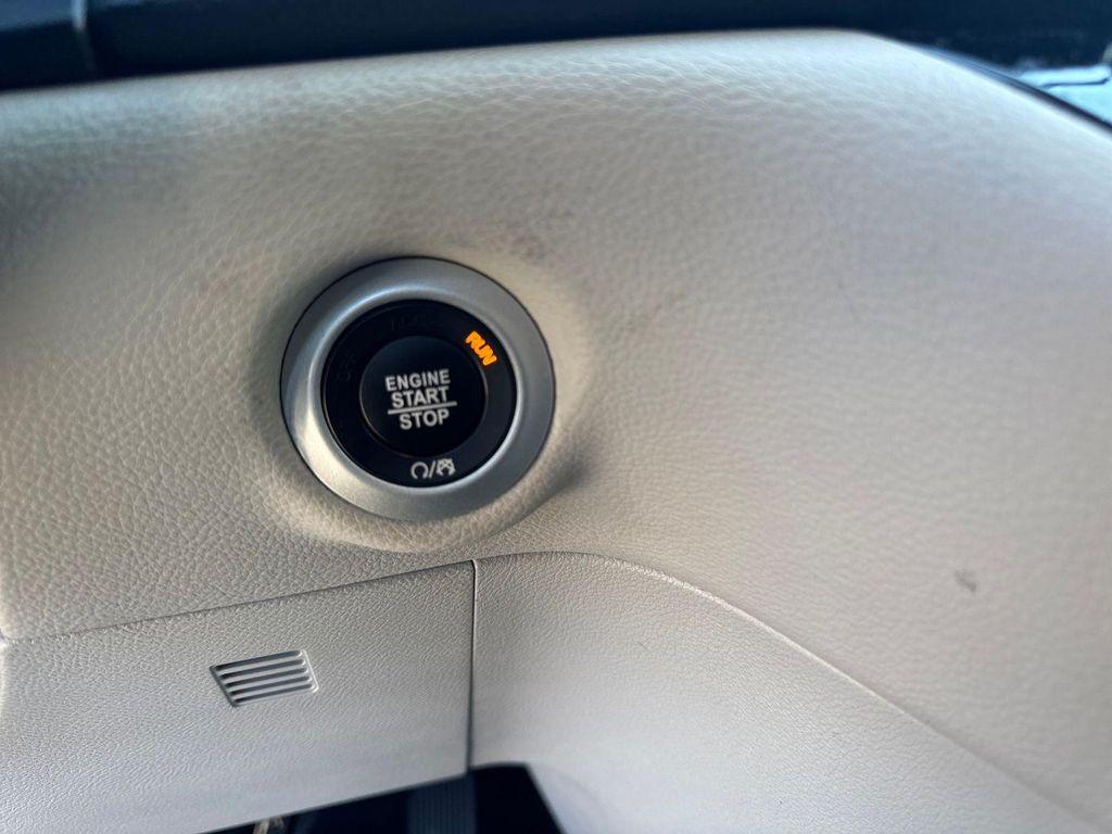 used 2024 Chrysler Pacifica Hybrid car, priced at $25,923