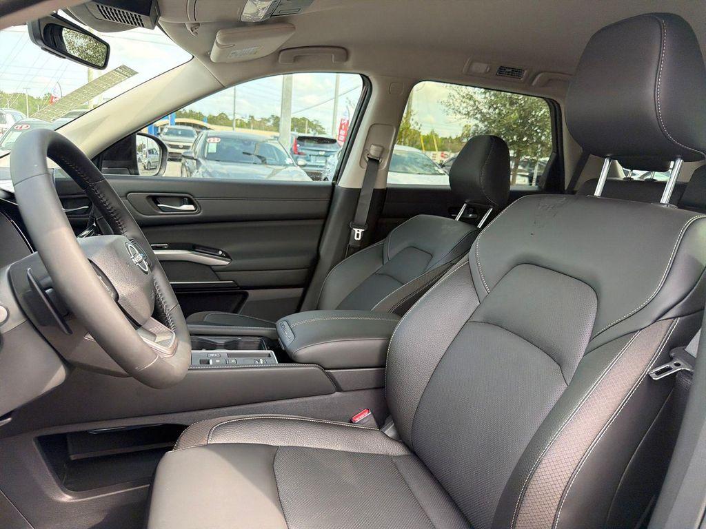 new 2026 Nissan Pathfinder car, priced at $46,744