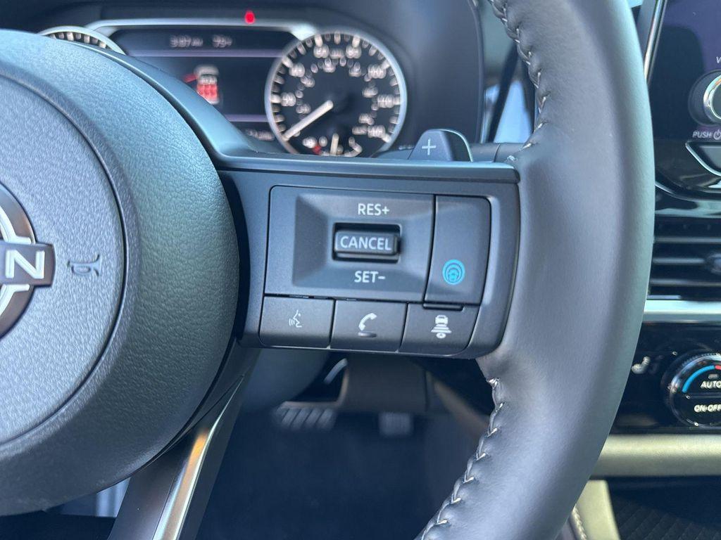 new 2025 Nissan Pathfinder car, priced at $39,678