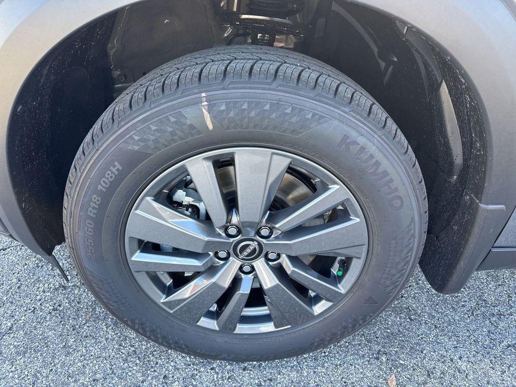 new 2025 Nissan Pathfinder car, priced at $39,678