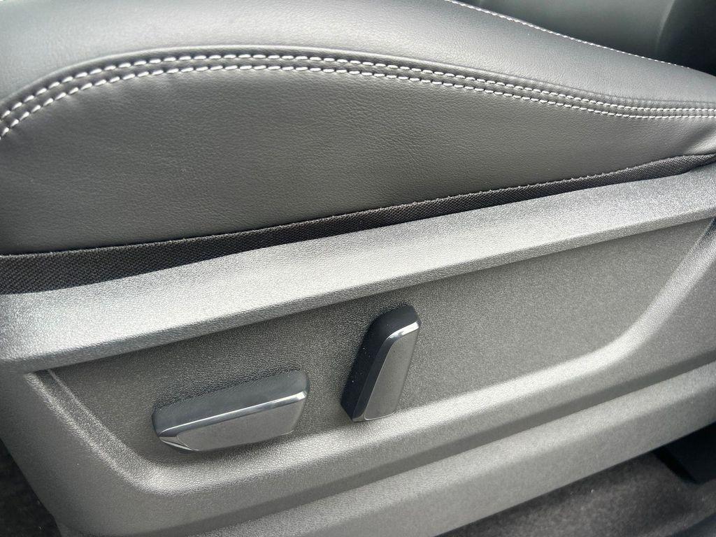 new 2025 Nissan Armada car, priced at $60,301