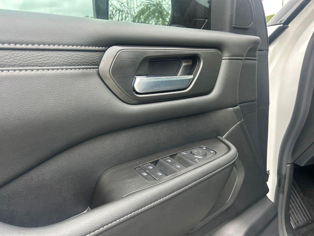 new 2025 Nissan Armada car, priced at $60,301