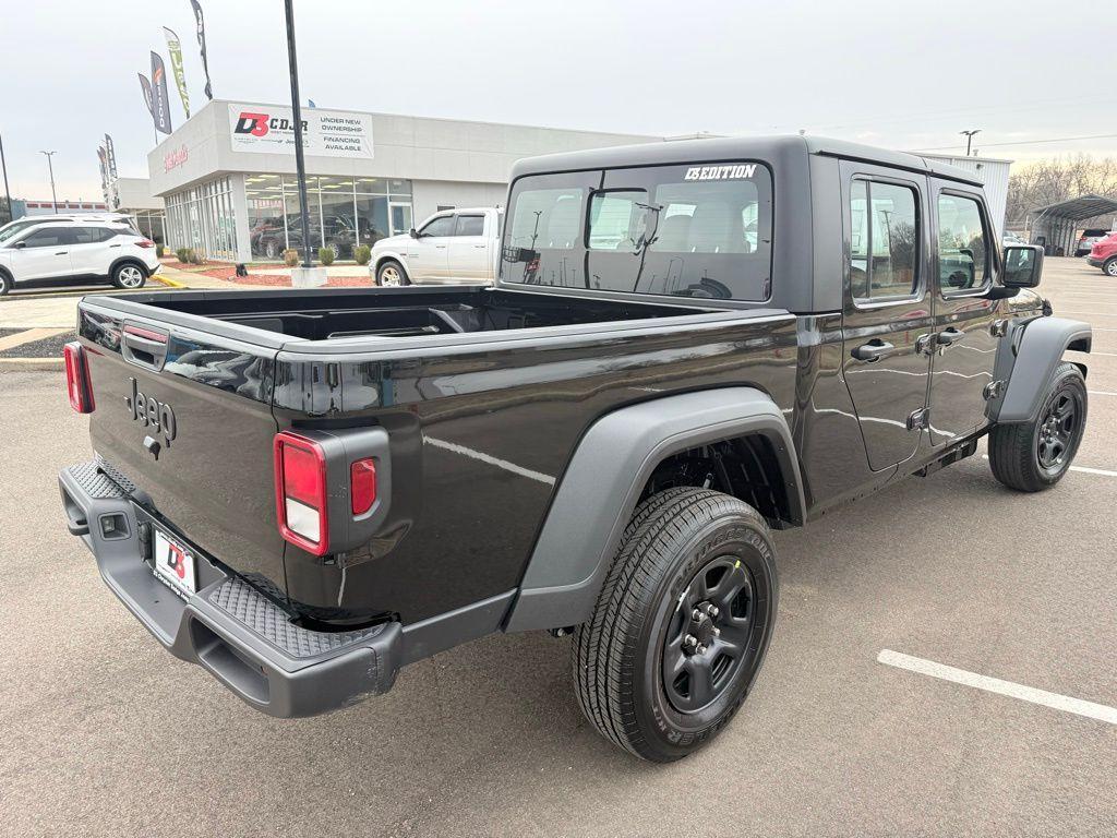 new 2026 Jeep Gladiator car, priced at $43,285