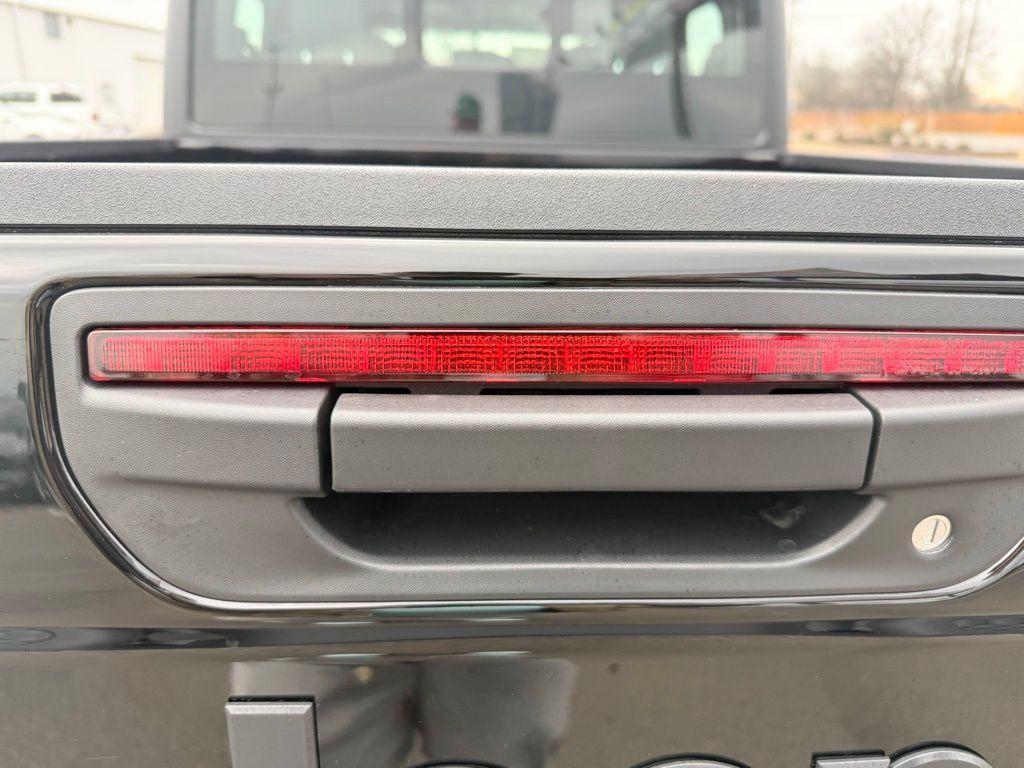 new 2026 Jeep Gladiator car, priced at $43,285