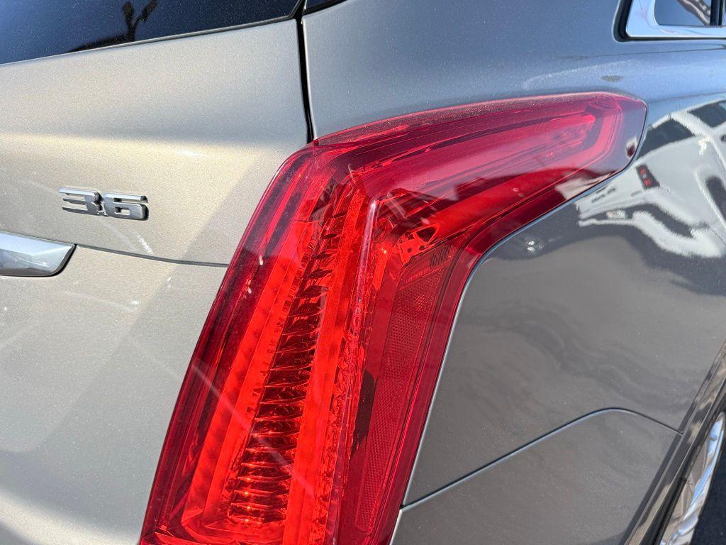 used 2017 Cadillac XT5 car, priced at $17,994