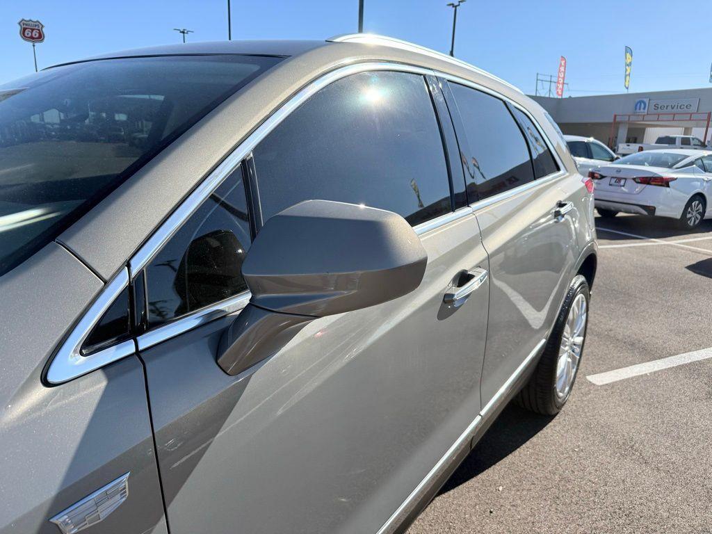 used 2017 Cadillac XT5 car, priced at $17,994