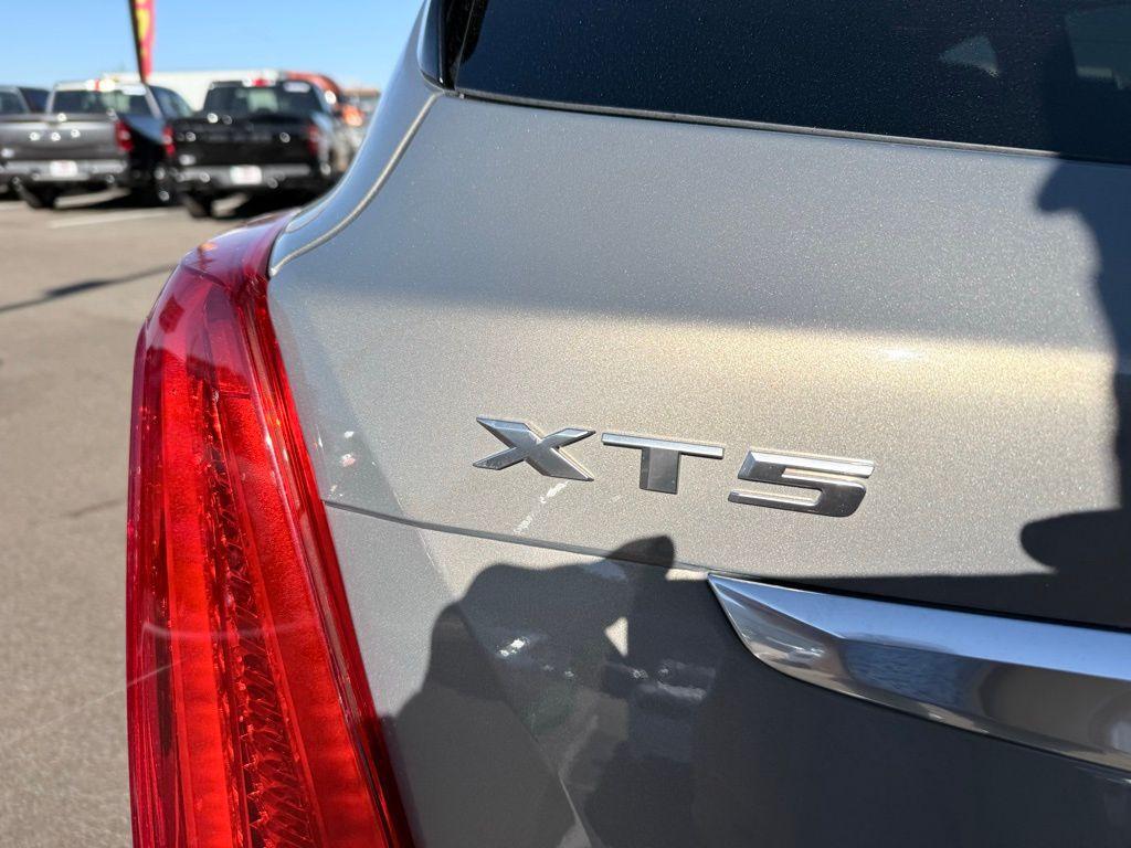 used 2017 Cadillac XT5 car, priced at $17,994