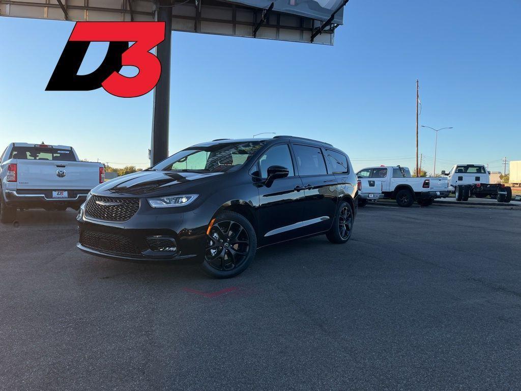 new 2026 Chrysler Pacifica car, priced at $42,188