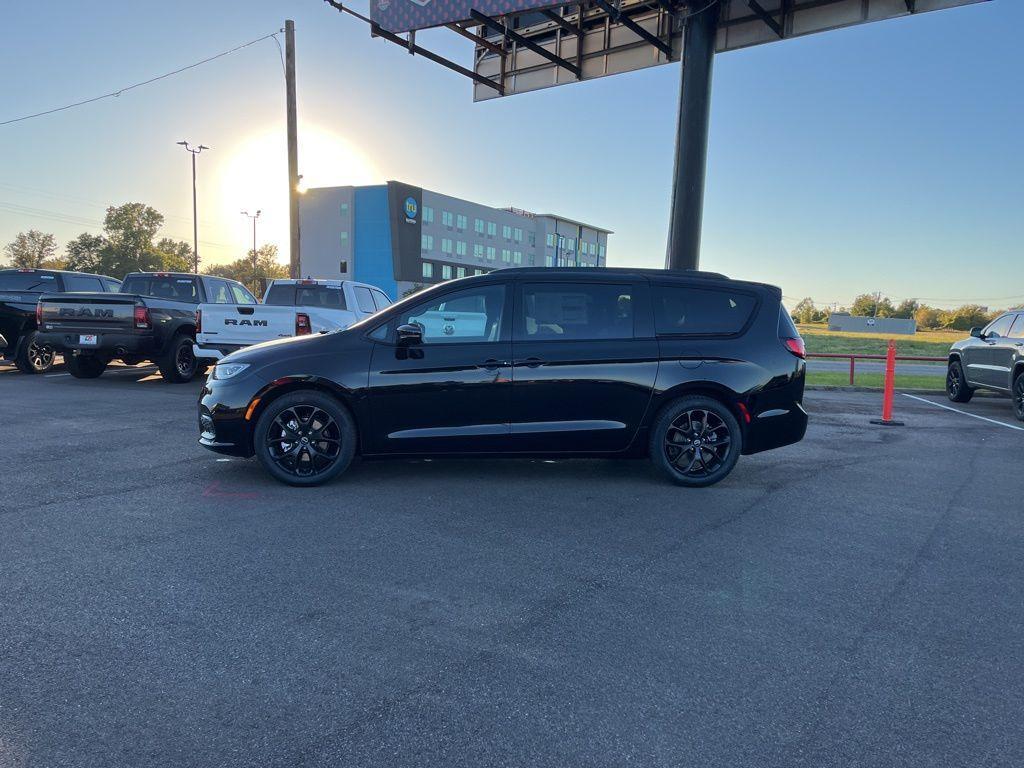 new 2026 Chrysler Pacifica car, priced at $42,188