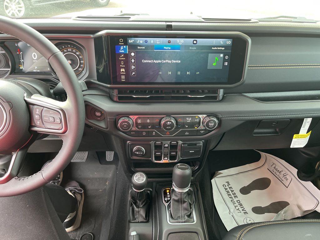 new 2025 Jeep Gladiator car, priced at $41,999