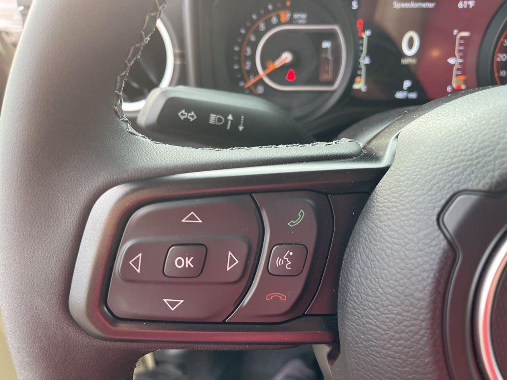 new 2025 Jeep Gladiator car, priced at $41,999