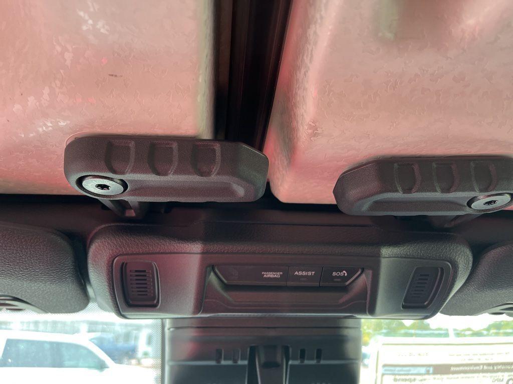 new 2025 Jeep Gladiator car, priced at $41,999