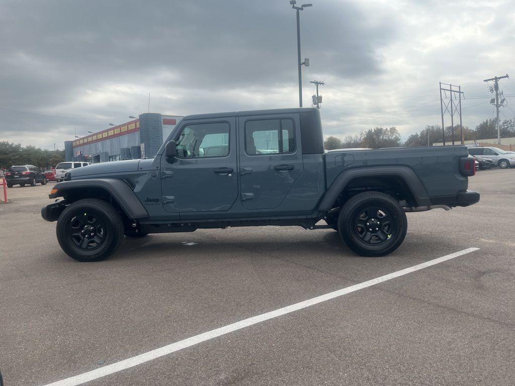 new 2026 Jeep Gladiator car, priced at $42,032