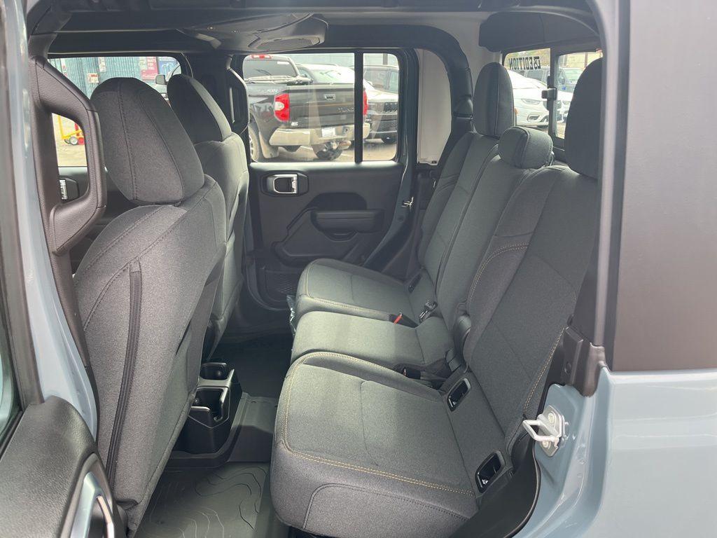 new 2026 Jeep Gladiator car, priced at $42,032