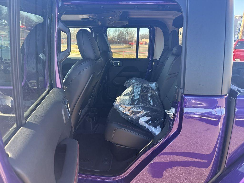 new 2026 Jeep Gladiator car, priced at $57,740