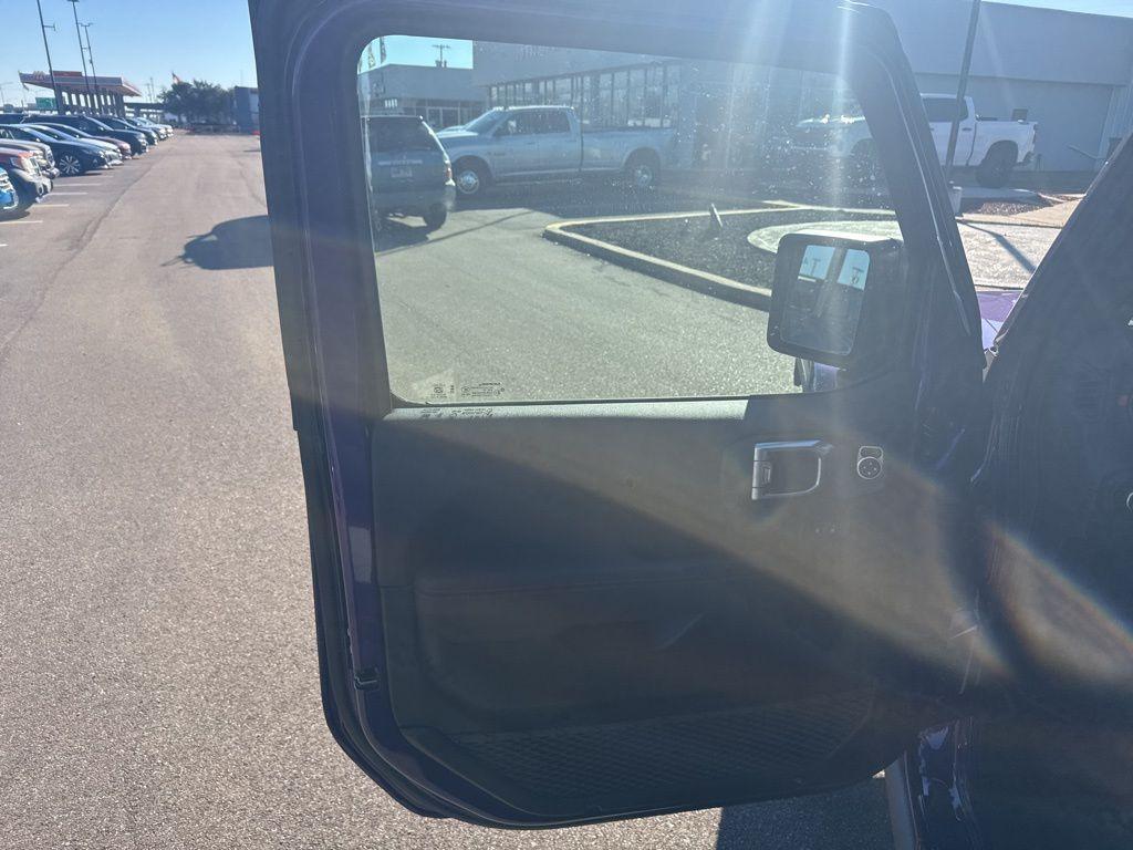 new 2026 Jeep Gladiator car, priced at $57,740