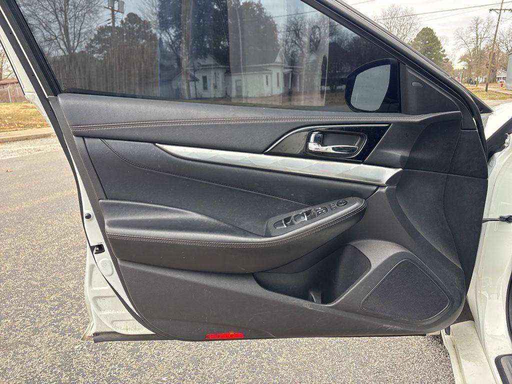 used 2021 Nissan Maxima car, priced at $25,141
