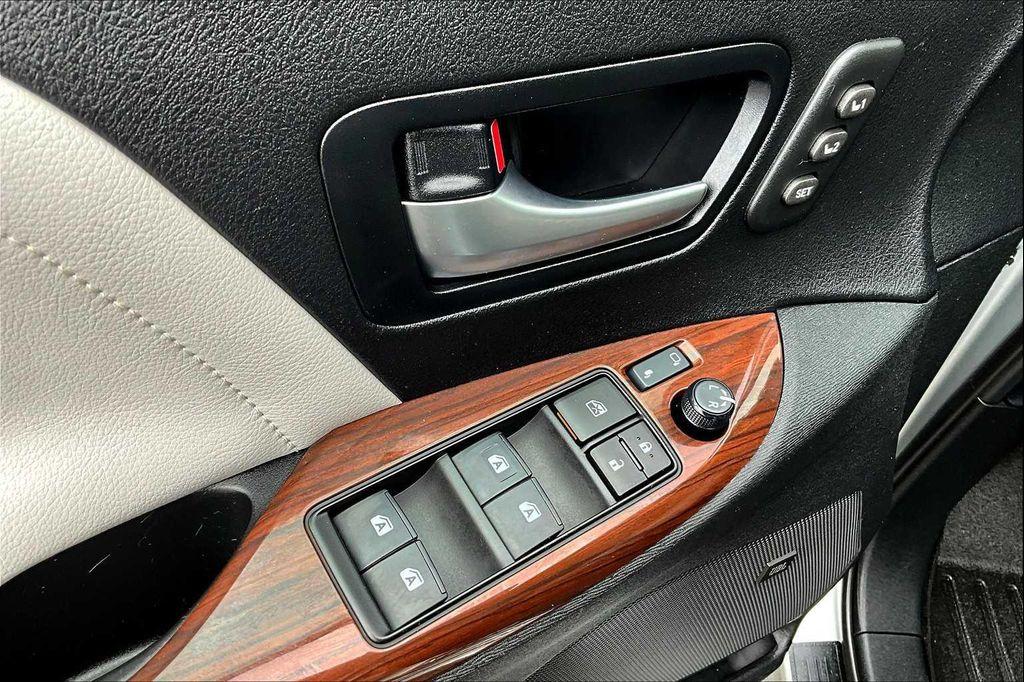 2020 Celestial Silver Metallic Toyota Sienna