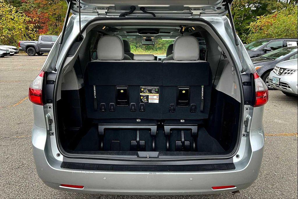 2020 Celestial Silver Metallic Toyota Sienna