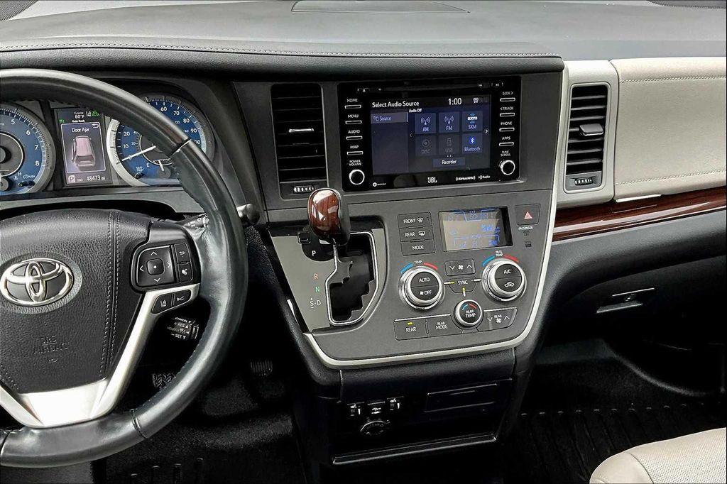 2020 Celestial Silver Metallic Toyota Sienna