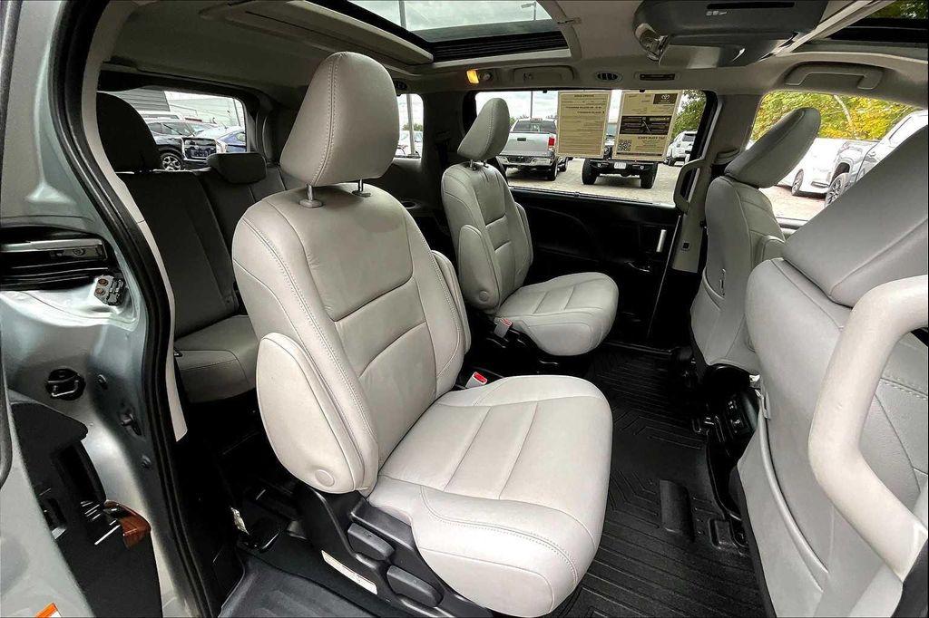2020 Celestial Silver Metallic Toyota Sienna