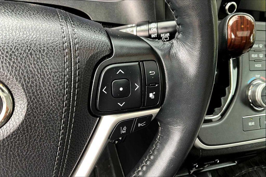 2020 Celestial Silver Metallic Toyota Sienna