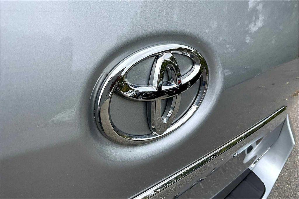 2020 Celestial Silver Metallic Toyota Sienna